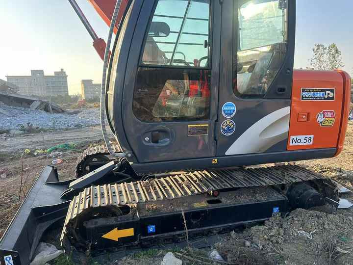 Original Japan Hitachi Used Zx55 Excavator for Sale Used Hitachi Zx60 Zx70 Hydraulic Excavator Hitachi Zaxis 55 Digger - Mini escavadeira: foto 2 Original Japan Hitachi Used Zx55 Excavator for Sale Used Hitachi Zx60 Zx70 Hydraulic Excavator Hitachi Zaxis 55 Digger - Mini escavadeira: foto 2