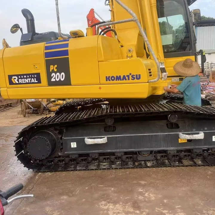 PC200-8 Low Working Hour Second Hand 20 Ton Excavator Komatsu Pc200-8 Crawler Excavator Used Komatsu Excavator PC200-8N1 - Escavadeira: foto 1 PC200-8 Low Working Hour Second Hand 20 Ton Excavator Komatsu Pc200-8 Crawler Excavator Used Komatsu Excavator PC200-8N1 - Escavadeira: foto 1
