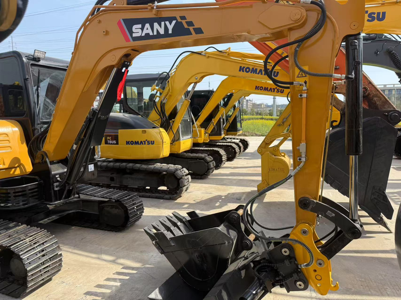 SANY Sany 6 ton mini excavator for sale at good price - Mini escavadeira: foto 2 SANY Sany 6 ton mini excavator for sale at good price - Mini escavadeira: foto 2