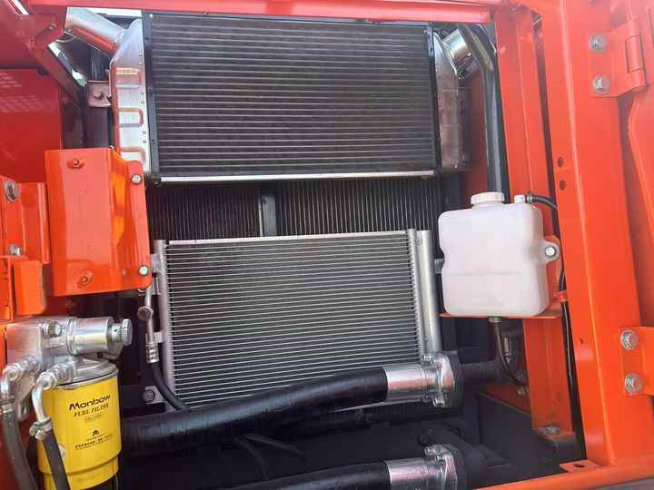 Escavadora de rastos Second  Hand  Doosan Dx225 Excavator  20tons Middle Machine for Sale  Excellent Condition  Doosan Dx225 300 Hot Sale Machine [ Copy ]: foto 6