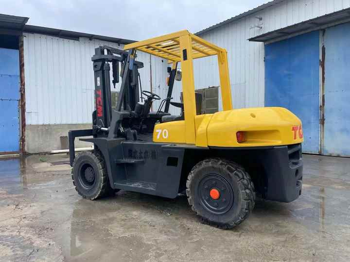 Seconh Hand Original tcm 7tons Forklift in High Quality on Hot Sale Used Building Construction Equipment for Sale - Empilhadeira: foto 3 Seconh Hand Original tcm 7tons Forklift in High Quality on Hot Sale Used Building Construction Equipment for Sale - Empilhadeira: foto 3