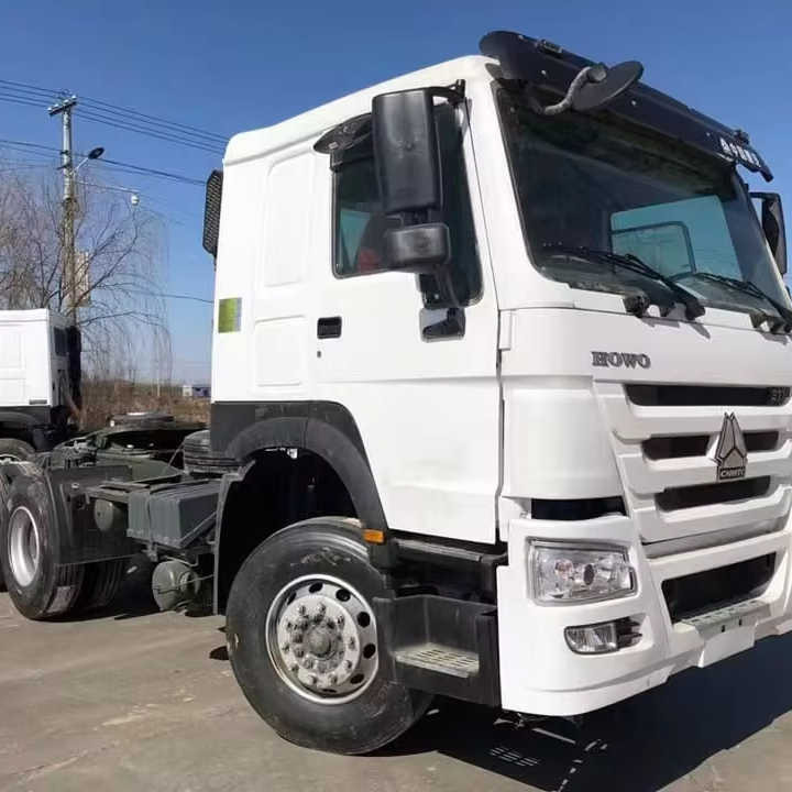 Used HOWO Truck Head Semi-trailer Head Trailer Head - Tractor: foto 1 Used HOWO Truck Head Semi-trailer Head Trailer Head - Tractor: foto 1