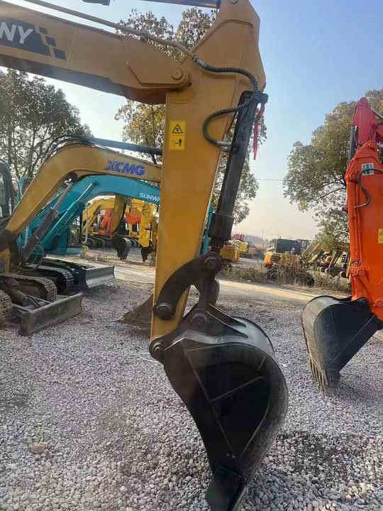 USED Sany 95 Excavator with Good Condition for Sale - Escavadora de rastos: foto 4 USED Sany 95 Excavator with Good Condition for Sale - Escavadora de rastos: foto 4