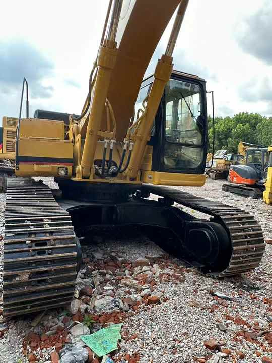 Used Caterpillar 330B Excavator Original Japan Brand Caterpillar 312 315 320 330 336 Excavator on Sale - Escavadora de rastos: foto 5 Used Caterpillar 330B Excavator Original Japan Brand Caterpillar 312 315 320 330 336 Excavator on Sale - Escavadora de rastos: foto 5