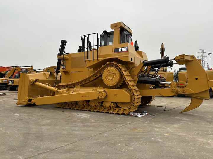 Used Caterpillar D10R Large Crawler Bulldozer Superior Performance Running Working Condition CAT D10R Bulldozer Hot Sale - Buldôzer: foto 4 Used Caterpillar D10R Large Crawler Bulldozer Superior Performance Running Working Condition CAT D10R Bulldozer Hot Sale - Buldôzer: foto 4