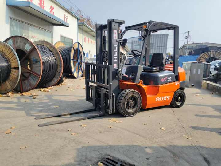 Used China Famous Brand HeLi Brand 2t Forklift for Sale HeLi Brand 2t 3t 5t 7t 10t Forklift Can Provide for You Best Price - Empilhadeira: foto 3 Used China Famous Brand HeLi Brand 2t Forklift for Sale HeLi Brand 2t 3t 5t 7t 10t Forklift Can Provide for You Best Price - Empilhadeira: foto 3