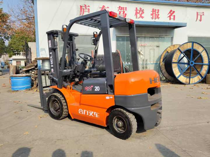 Used China Famous Brand HeLi Brand 2t Forklift for Sale HeLi Brand 2t 3t 5t 7t 10t Forklift Can Provide for You Best Price - Empilhadeira: foto 4 Used China Famous Brand HeLi Brand 2t Forklift for Sale HeLi Brand 2t 3t 5t 7t 10t Forklift Can Provide for You Best Price - Empilhadeira: foto 4