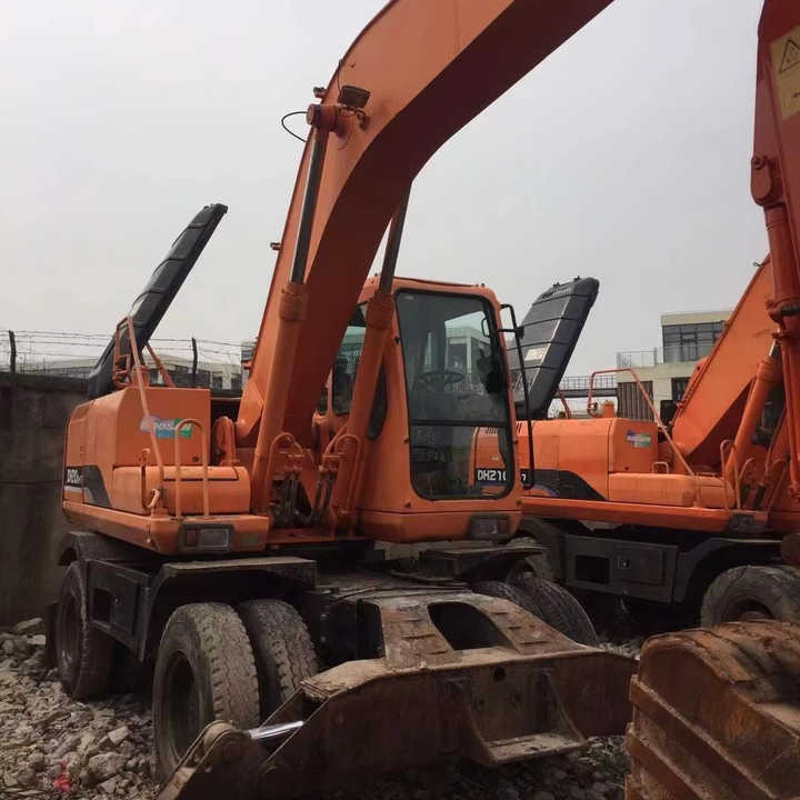 Used Digger Doosan Dh210w-7 Construction Machinery Construction Digger Used Doosan Dh210w-7 Cheap Excavator - Escavadeira de rodas: foto 1 Used Digger Doosan Dh210w-7 Construction Machinery Construction Digger Used Doosan Dh210w-7 Cheap Excavator - Escavadeira de rodas: foto 1