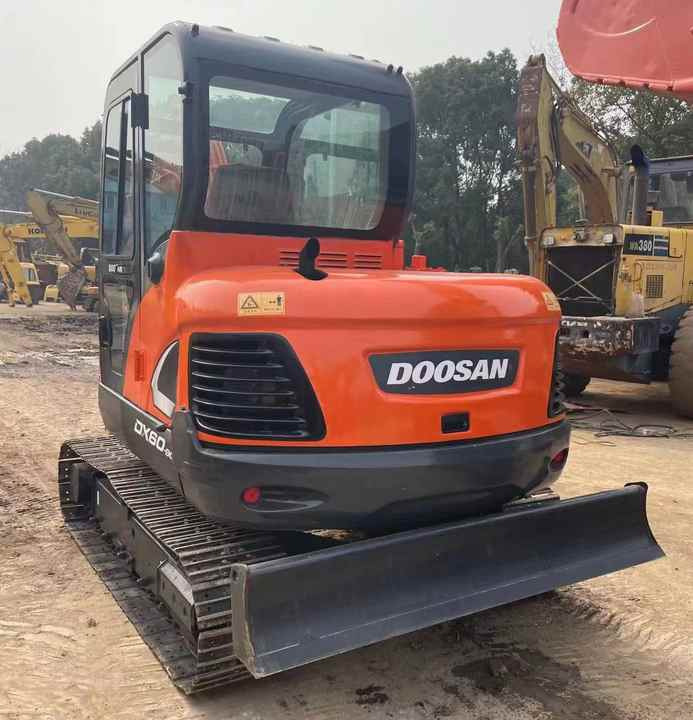 Used Doosan DX60-9c Excavator | Low Hours | Robust Undercarriage | Global Shipping | Discounted Price - Mini escavadeira: foto 3 Used Doosan DX60-9c Excavator | Low Hours | Robust Undercarriage | Global Shipping | Discounted Price - Mini escavadeira: foto 3