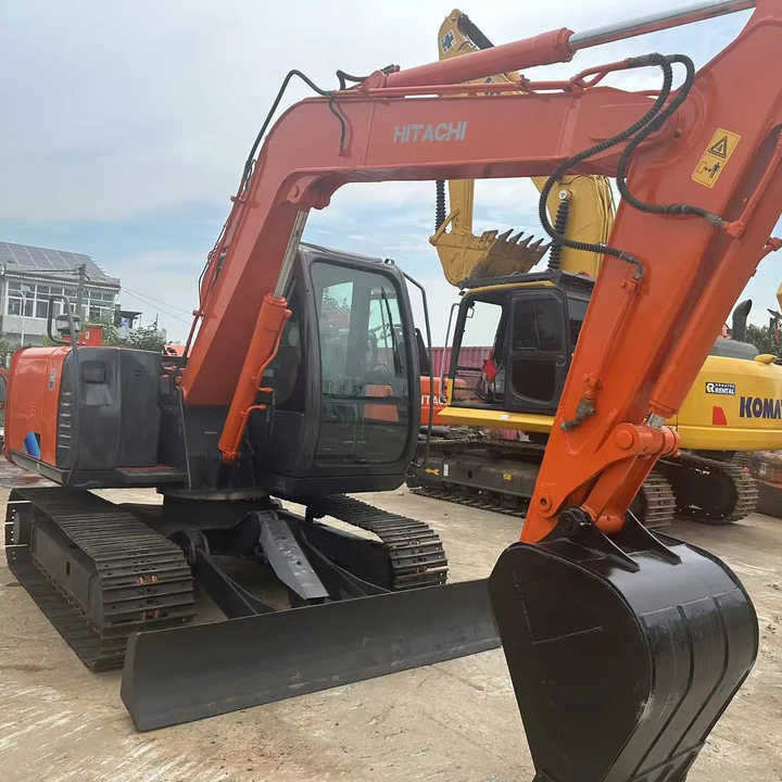 Used Hitachi Excavator ZX70 7ton Japan Import Second Hand Small Crawler ZX70 Excavator for Sale - Escavadora de rastos: foto 3 Used Hitachi Excavator ZX70 7ton Japan Import Second Hand Small Crawler ZX70 Excavator for Sale - Escavadora de rastos: foto 3