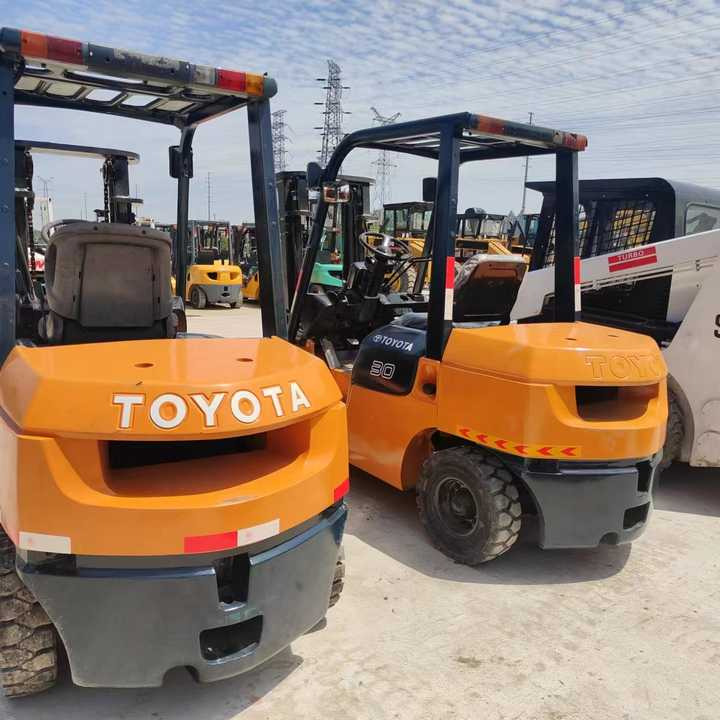 Used Japan Brand toyota 3 Tons Forklift on Hot Sale toyota Forklift 10 Ton 3ton 5 Ton Forklift - Empilhadeira: foto 5 Used Japan Brand toyota 3 Tons Forklift on Hot Sale toyota Forklift 10 Ton 3ton 5 Ton Forklift - Empilhadeira: foto 5