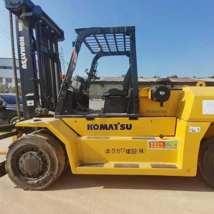 Used Original Japan Brand komatsu 15tons Forklift for Sale Low Working Hours Strong Power - Empilhadeira: foto 1 Used Original Japan Brand komatsu 15tons Forklift for Sale Low Working Hours Strong Power - Empilhadeira: foto 1