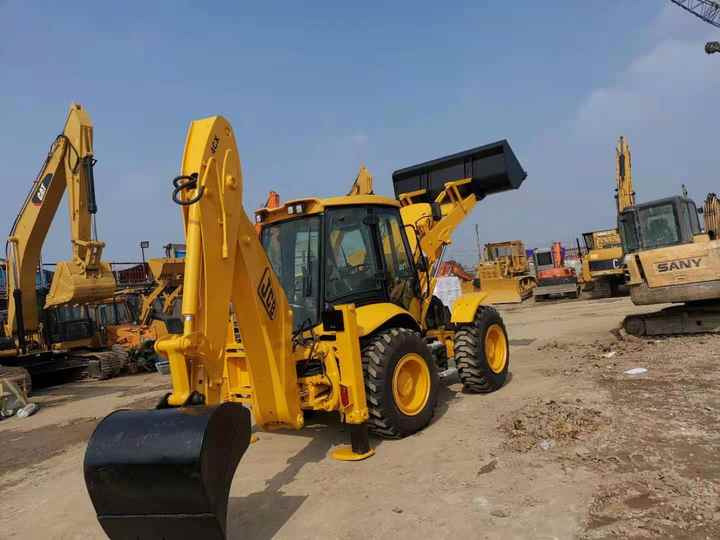 Used Small Bakchoe Loader JCB 4CX Towable Backhoe/3cx 4cx Jcb Backhoe Loader for Sale - Retroescavadeira: foto 3 Used Small Bakchoe Loader JCB 4CX Towable Backhoe/3cx 4cx Jcb Backhoe Loader for Sale - Retroescavadeira: foto 3