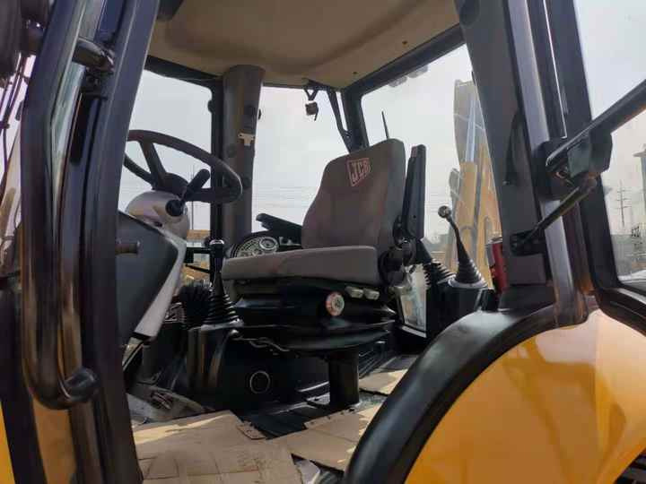 Used Small Bakchoe Loader JCB 4CX Towable Backhoe/3cx 4cx Jcb Backhoe Loader for Sale - Retroescavadeira: foto 5 Used Small Bakchoe Loader JCB 4CX Towable Backhoe/3cx 4cx Jcb Backhoe Loader for Sale - Retroescavadeira: foto 5