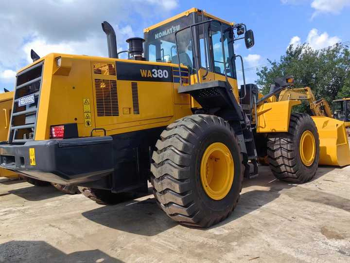 Used komatsu Wa380-6 Wheel Loader for Sale Japan Brand komatsu Wa380 -3 0380-65 470-3 Loader - Carregadeira de rodas: foto 5 Used komatsu Wa380-6 Wheel Loader for Sale Japan Brand komatsu Wa380 -3 0380-65 470-3 Loader - Carregadeira de rodas: foto 5