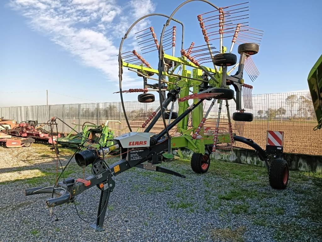 Claas LINER 2600 TREND - Ancinho enleirador: foto 1 Claas LINER 2600 TREND - Ancinho enleirador: foto 1