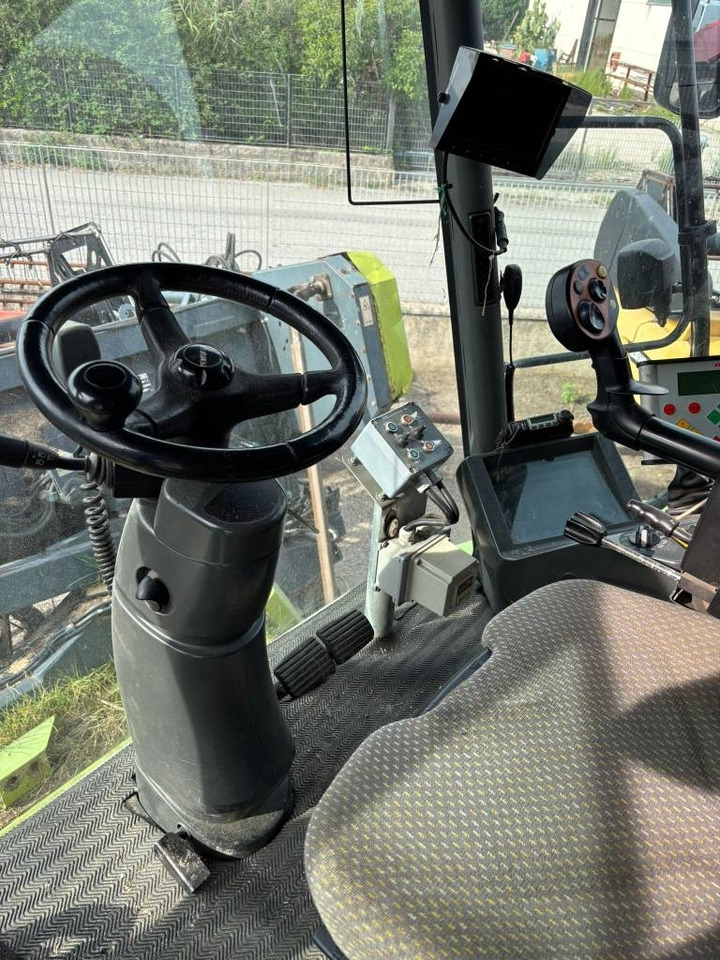 Claas Lexion 530 Montana - Ceifeira debulhadora: foto 2 Claas Lexion 530 Montana - Ceifeira debulhadora: foto 2