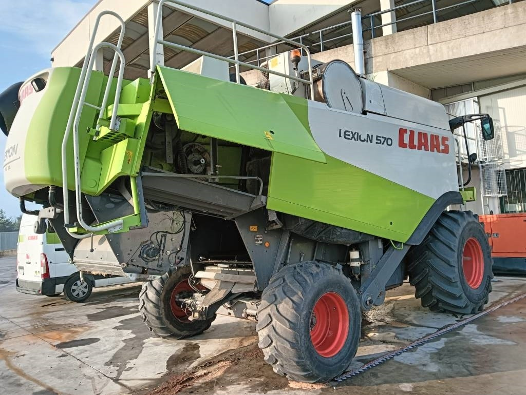 Locação de Claas Lexion 570  Claas Lexion 570: foto 11