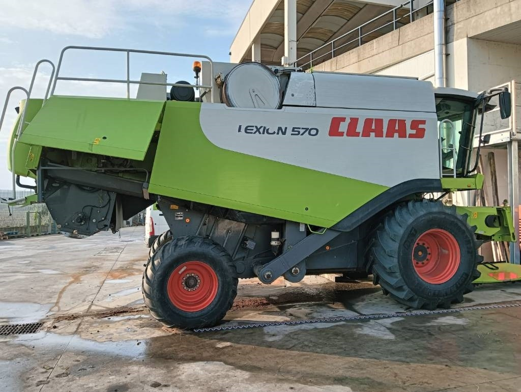 Locação de Claas Lexion 570  Claas Lexion 570: foto 8