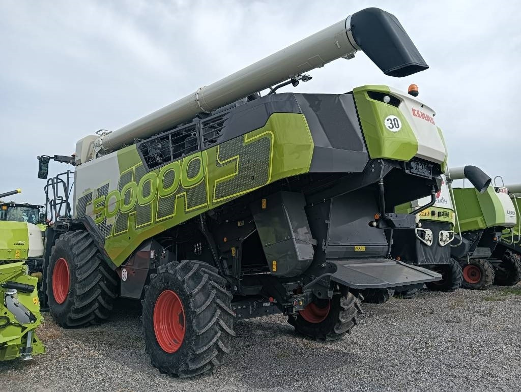 Claas TRION 750 - Ceifeira debulhadora: foto 2 Claas TRION 750 - Ceifeira debulhadora: foto 2