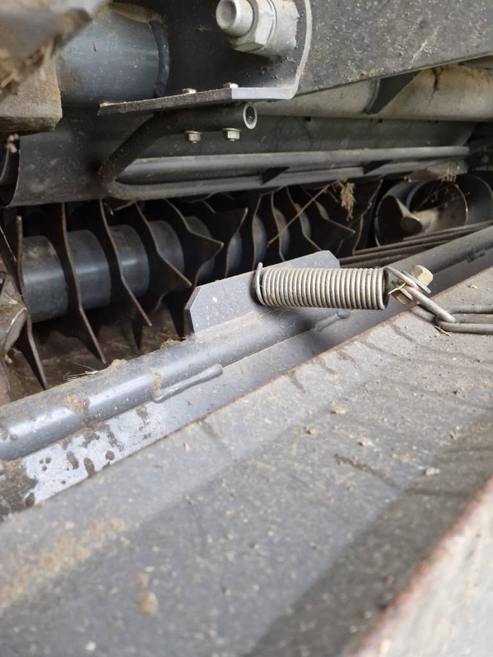 Claas VARIANT 380 PRO RF - Enfardadeira de fardos redondos: foto 3 Claas VARIANT 380 PRO RF - Enfardadeira de fardos redondos: foto 3