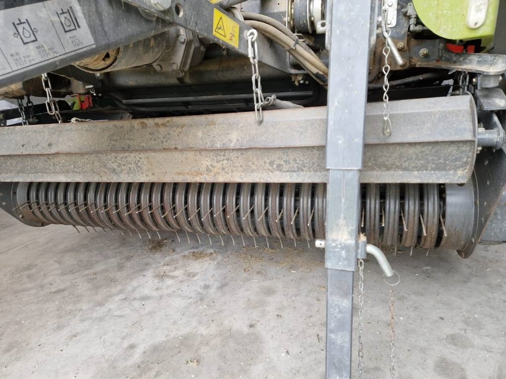 Claas VARIANT 380 PRO RF - Enfardadeira de fardos redondos: foto 4 Claas VARIANT 380 PRO RF - Enfardadeira de fardos redondos: foto 4