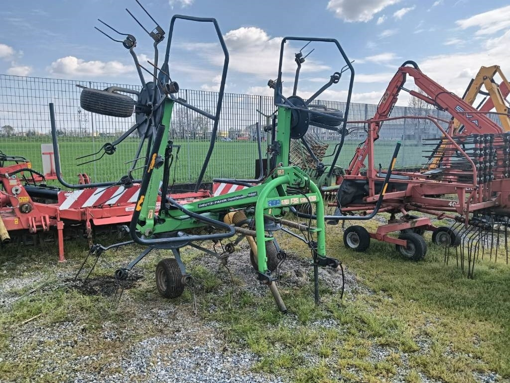 Deutz-fahr 5521 - Empacotador de fardos: foto 4 Deutz-fahr 5521 - Empacotador de fardos: foto 4