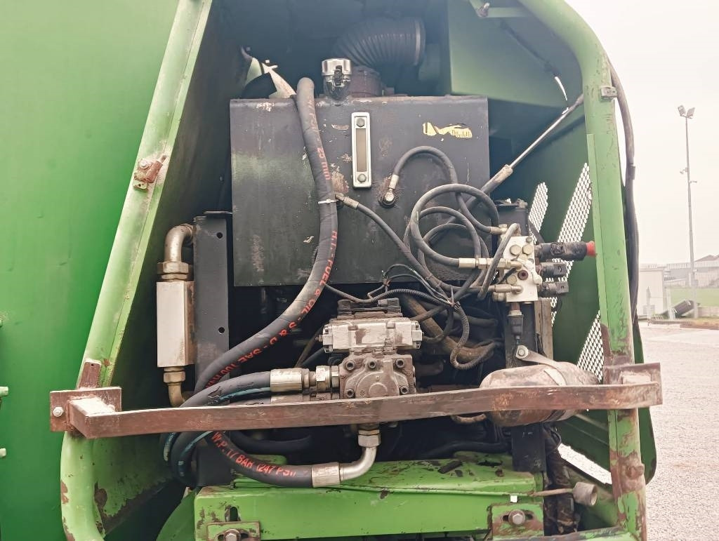 Faresin LEADER 2600 - Misturadora Alimentadora: foto 4 Faresin LEADER 2600 - Misturadora Alimentadora: foto 4