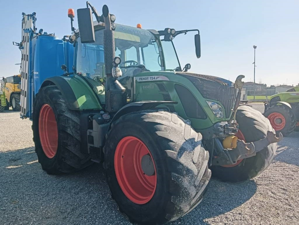 Fendt 724 Profi Plus - Trator: foto 1 Fendt 724 Profi Plus - Trator: foto 1