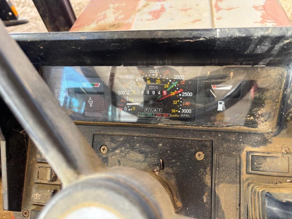 Fiat 60-93 DT - Trator: foto 4 Fiat 60-93 DT - Trator: foto 4