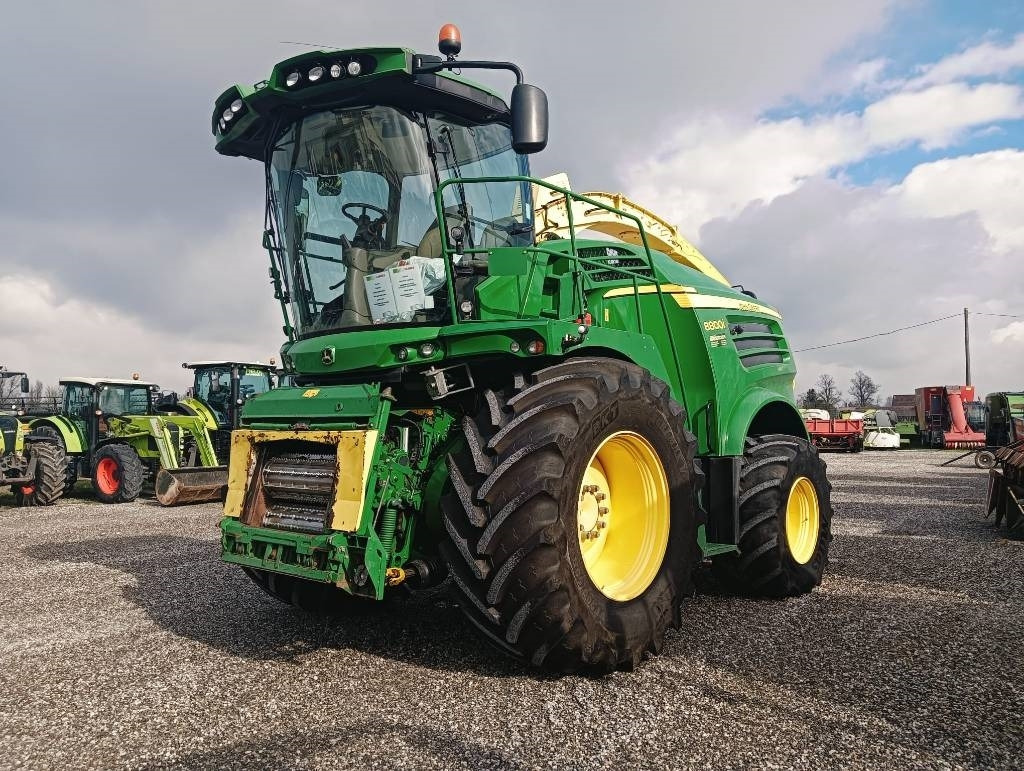 John Deere 8800 - Picadora de forragem automotriz: foto 2 John Deere 8800 - Picadora de forragem automotriz: foto 2