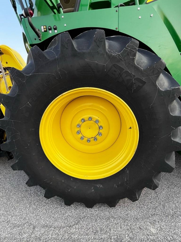 John Deere 8800 - Picadora de forragem automotriz: foto 5 John Deere 8800 - Picadora de forragem automotriz: foto 5