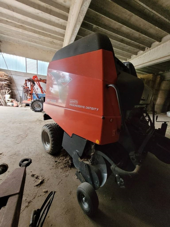 Kuhn VB 2160 - Enfardadeira de fardos redondos: foto 3 Kuhn VB 2160 - Enfardadeira de fardos redondos: foto 3
