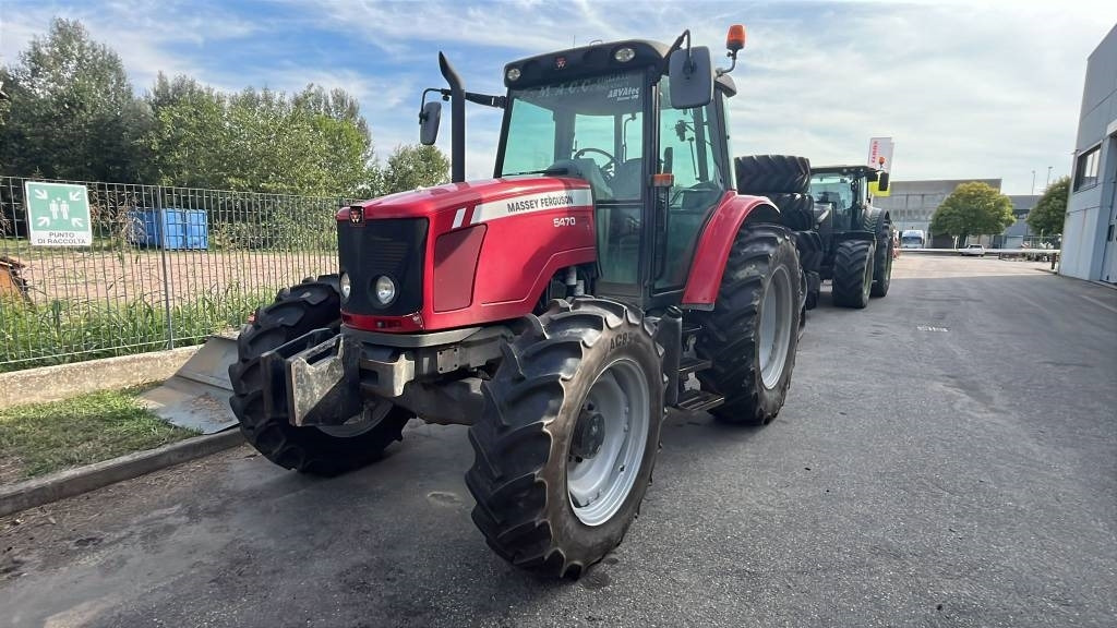 Massey Ferguson 5470 - Trator: foto 1 Massey Ferguson 5470 - Trator: foto 1