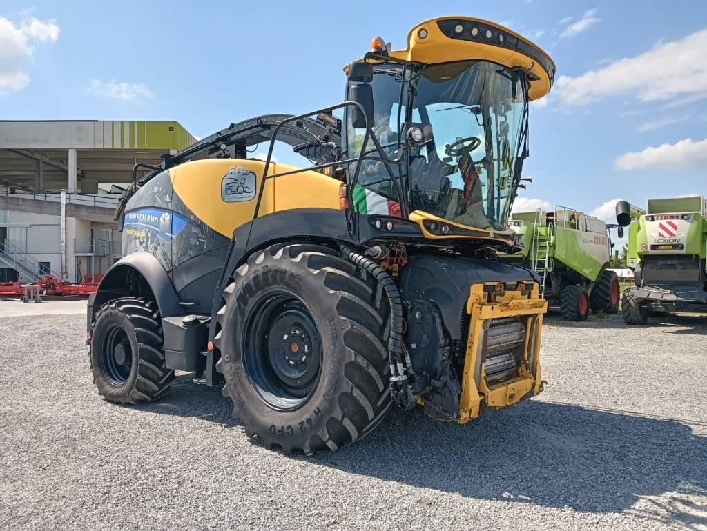 New Holland FR 650 - Picadora de forragem automotriz: foto 1 New Holland FR 650 - Picadora de forragem automotriz: foto 1