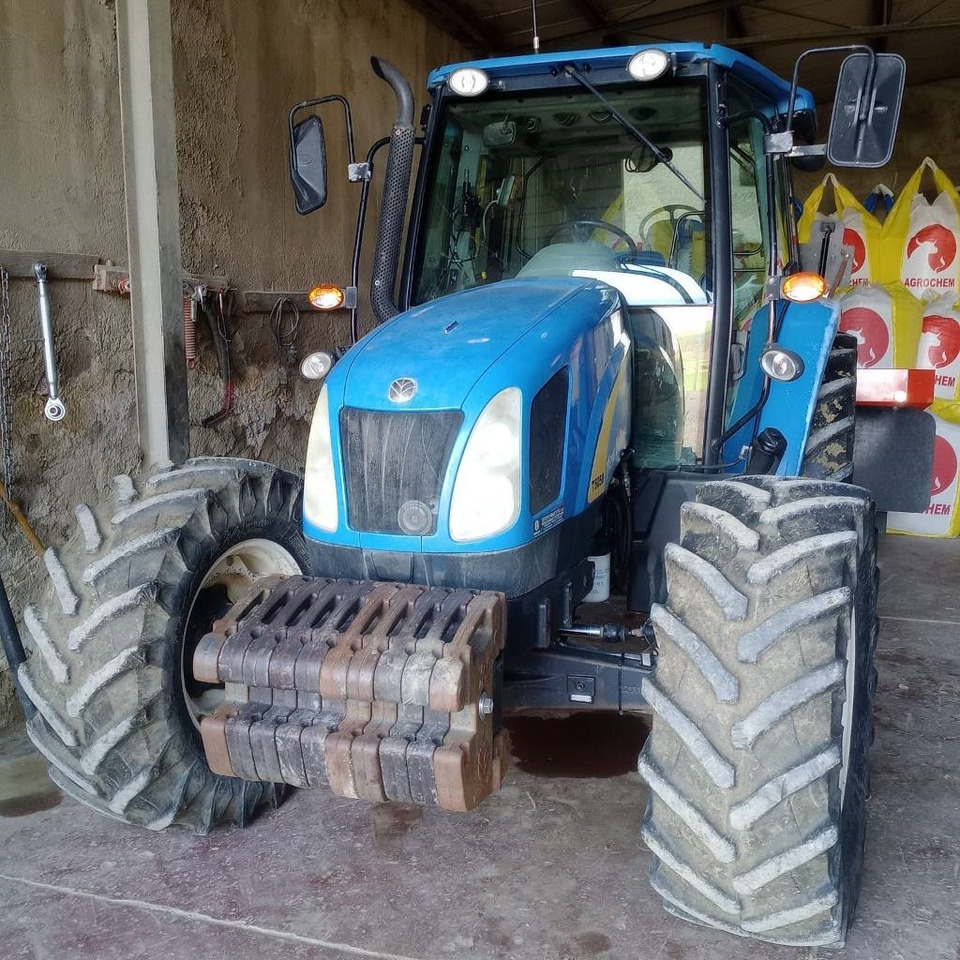 New Holland T 5050 - Trator: foto 2 New Holland T 5050 - Trator: foto 2