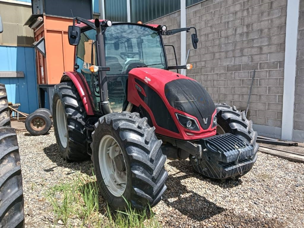 Valtra A 114 - Trator: foto 1 Valtra A 114 - Trator: foto 1