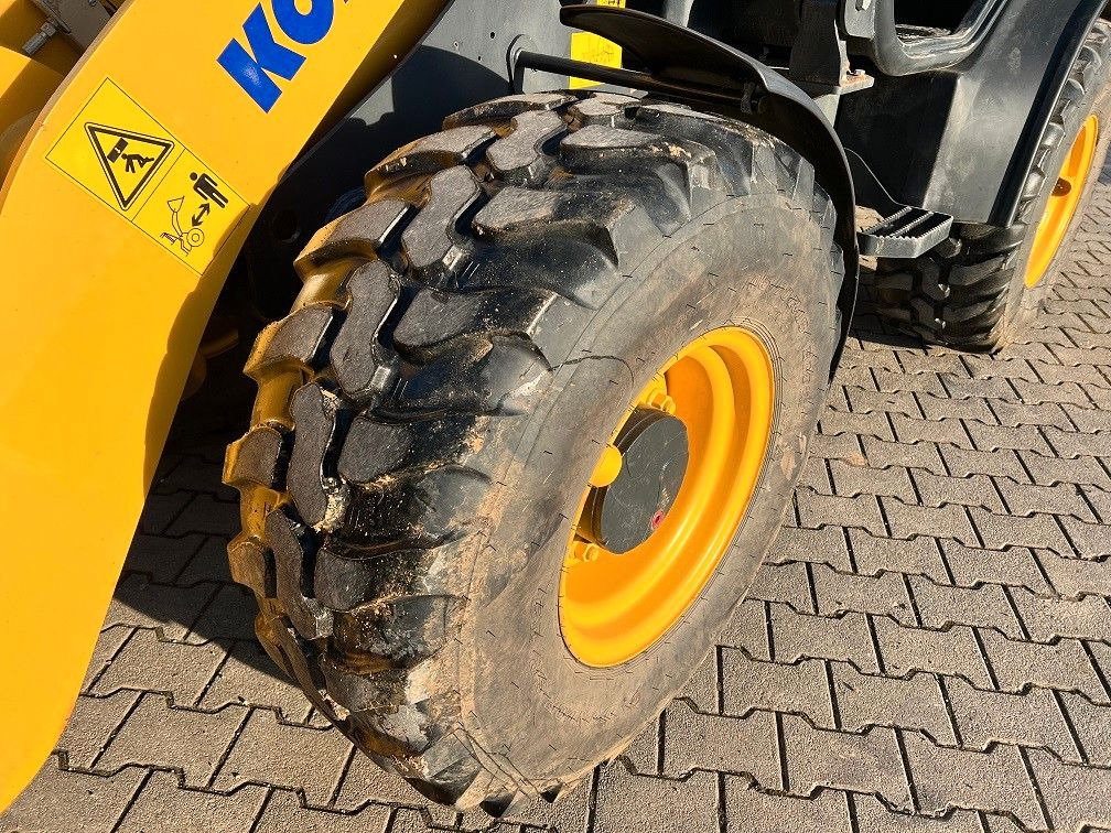 Komatsu WA70M-8E0 - Carregadeira de rodas: foto 3 Komatsu WA70M-8E0 - Carregadeira de rodas: foto 3