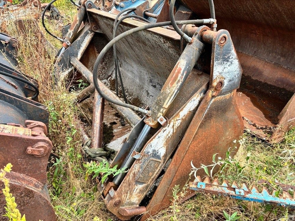 Schaufel 2,0-2,2 cbm Volvo/Komatsu - Balde para carregadeiras: foto 3 Schaufel 2,0-2,2 cbm Volvo/Komatsu - Balde para carregadeiras: foto 3