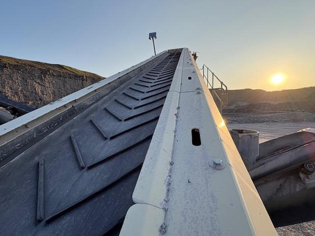 2023 Metso Nordtrack / McCloskey S190 - Peneira vibratória: foto 4 2023 Metso Nordtrack / McCloskey S190 - Peneira vibratória: foto 4