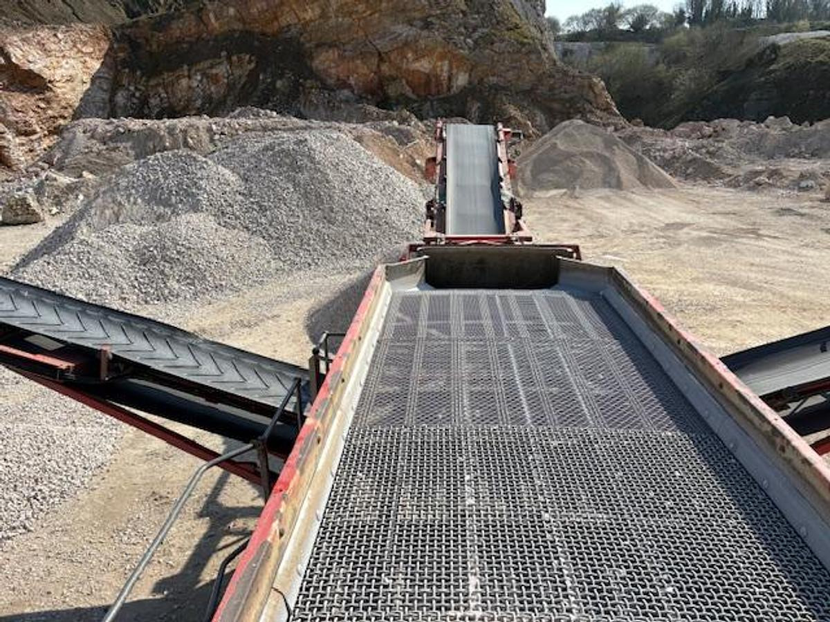 Terex Finlay 2015 Terex Finlay 984 - Peneira vibratória: foto 4 Terex Finlay 2015 Terex Finlay 984 - Peneira vibratória: foto 4