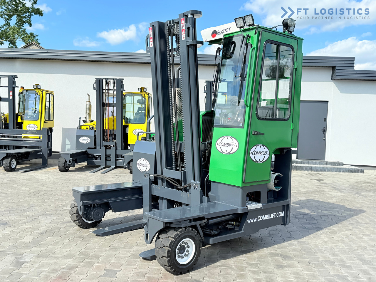 COMBILIFT C3500 / DUPLEX 4100MM / GAS / EXTENDABLE FORKS / CABIN / HEATING + AIR CONDITIONING / LIKE NEW - Empilhador de 4 vias: foto 1 COMBILIFT C3500 / DUPLEX 4100MM / GAS / EXTENDABLE FORKS / CABIN / HEATING + AIR CONDITIONING / LIKE NEW - Empilhador de 4 vias: foto 1