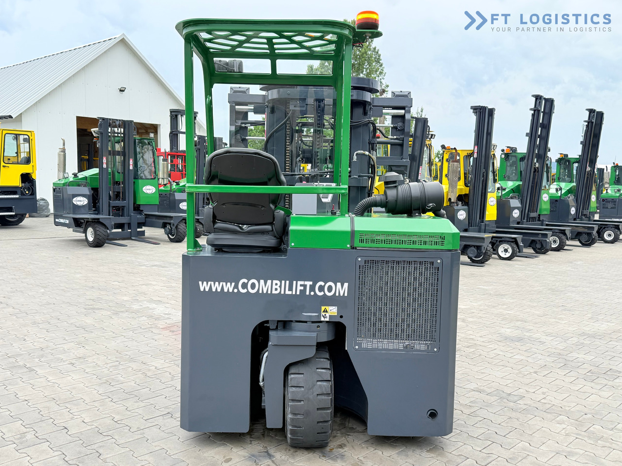 Empilhador de 4 vias nuevo COMBILIFT CB3000 / DIESEL / TRIPLEX 4900MM / FREE LIFT / SIDESHIFT / FORK POSITIONER / 1500MM FORKS / LIKE NEW: foto 27