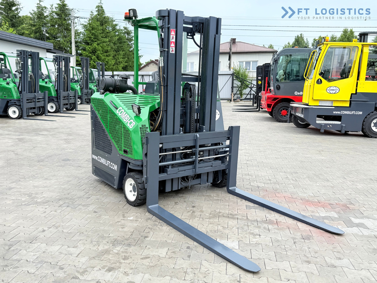 Empilhador de 4 vias nuevo COMBILIFT CB3000 / DIESEL / TRIPLEX 4900MM / FREE LIFT / SIDESHIFT / FORK POSITIONER / 1500MM FORKS / LIKE NEW: foto 5