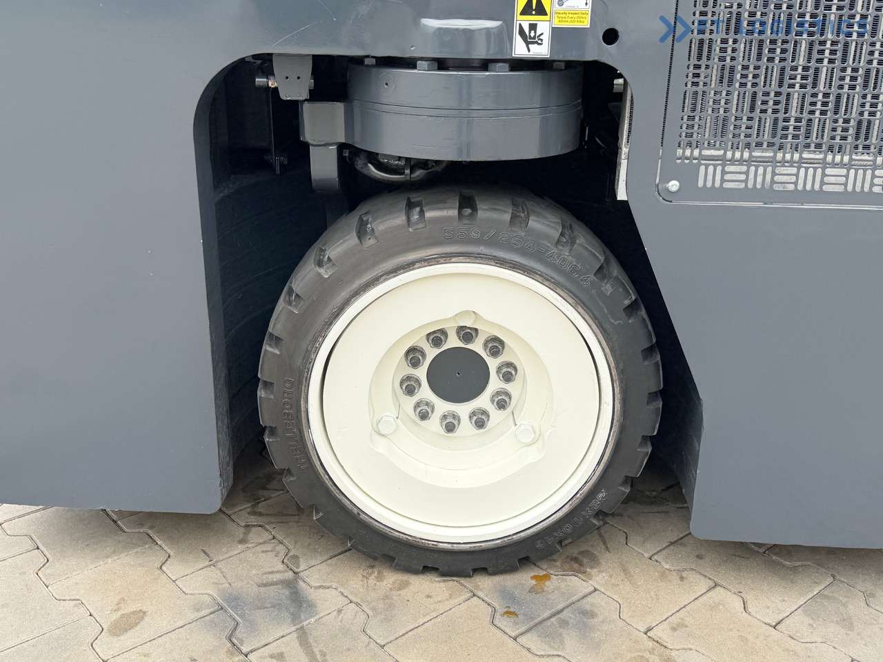 Empilhador de 4 vias nuevo COMBILIFT CB3000 / DIESEL / TRIPLEX 4900MM / FREE LIFT / SIDESHIFT / FORK POSITIONER / 1500MM FORKS / LIKE NEW: foto 39