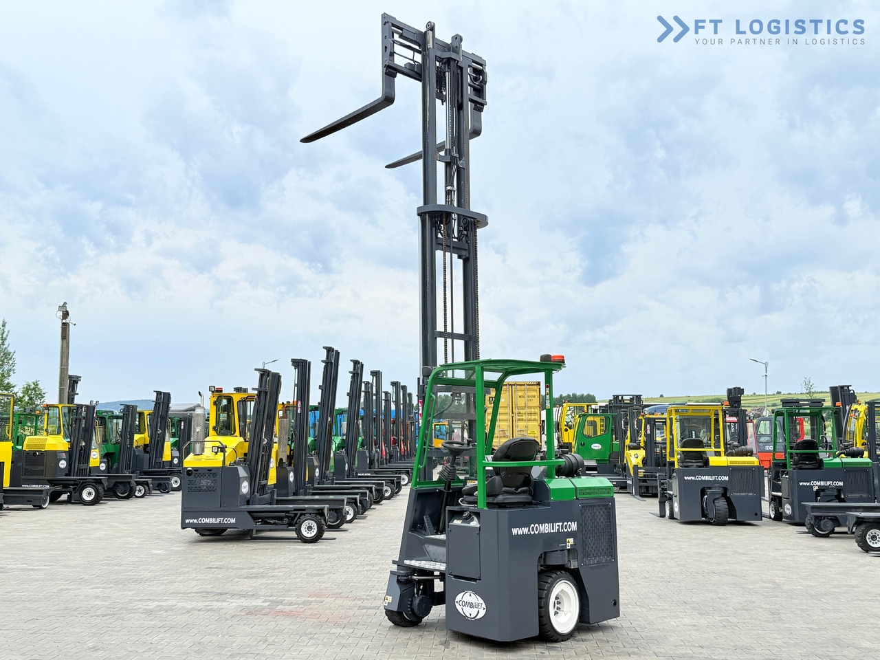 Empilhador de 4 vias nuevo COMBILIFT CB3000 / DIESEL / TRIPLEX 4900MM / FREE LIFT / SIDESHIFT / FORK POSITIONER / 1500MM FORKS / LIKE NEW: foto 40