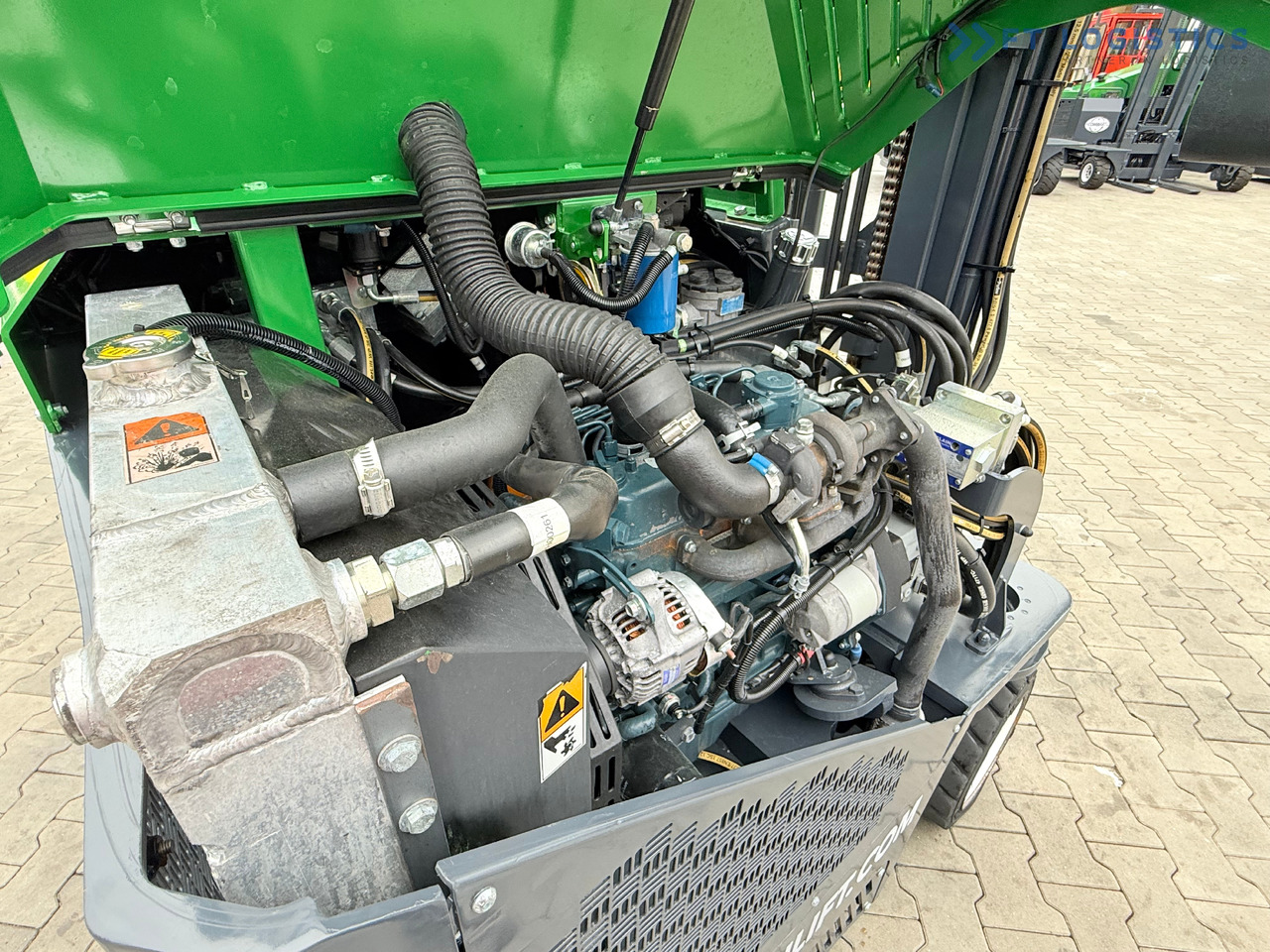 Empilhador de 4 vias nuevo COMBILIFT CB3000 / DIESEL / TRIPLEX 4900MM / FREE LIFT / SIDESHIFT / FORK POSITIONER / 1500MM FORKS / LIKE NEW: foto 22