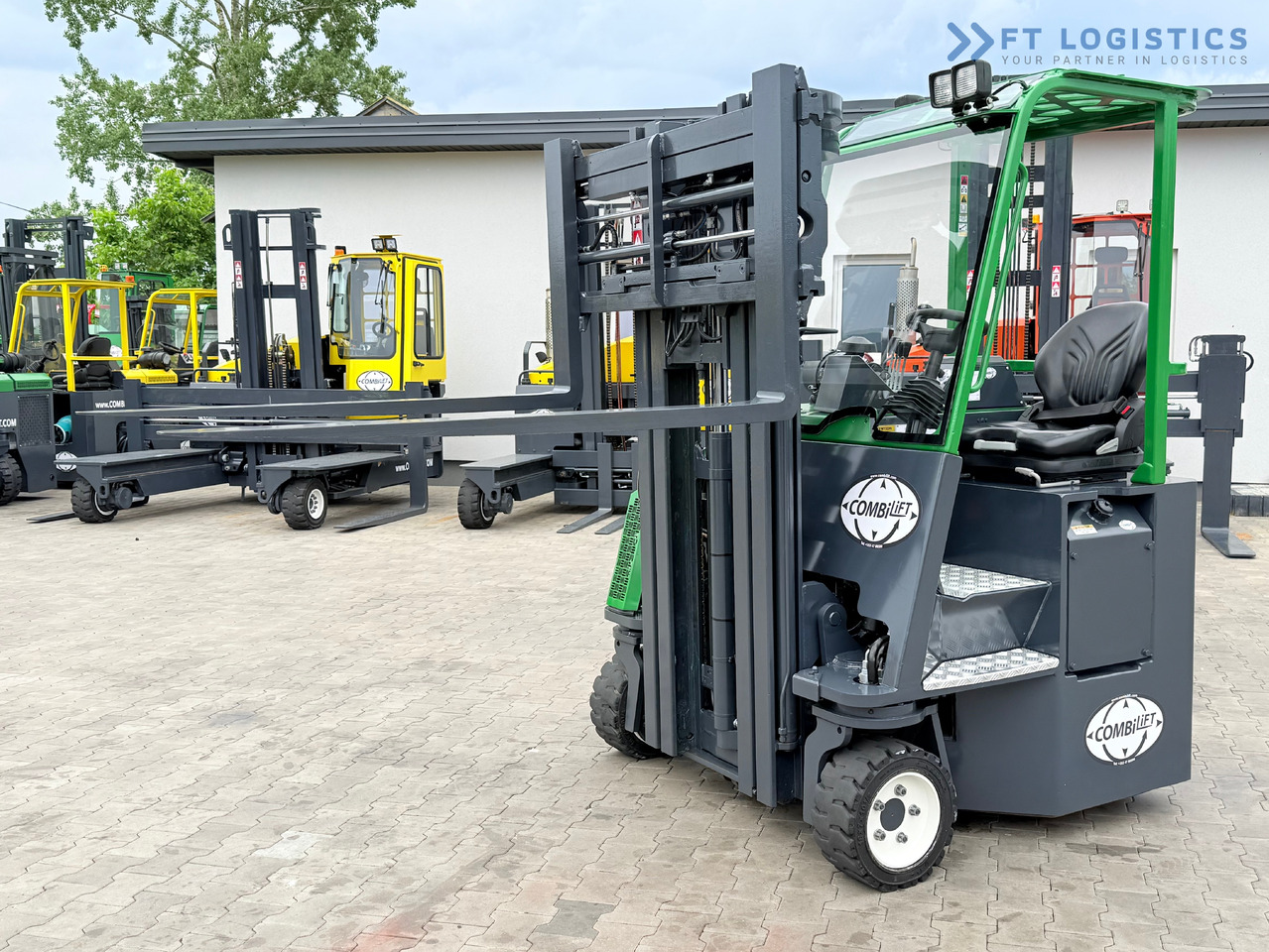 Empilhador de 4 vias nuevo COMBILIFT CB3000 / DIESEL / TRIPLEX 4900MM / FREE LIFT / SIDESHIFT / FORK POSITIONER / 1500MM FORKS / LIKE NEW: foto 30