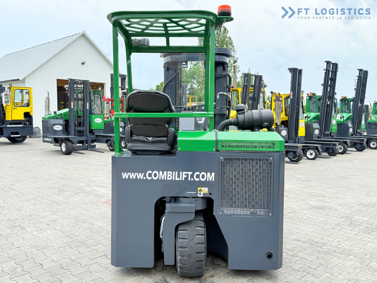 Empilhador de 4 vias nuevo COMBILIFT CB3000 / DIESEL / TRIPLEX 4900MM / FREE LIFT / SIDESHIFT / FORK POSITIONER / 1500MM FORKS / LIKE NEW: foto 10