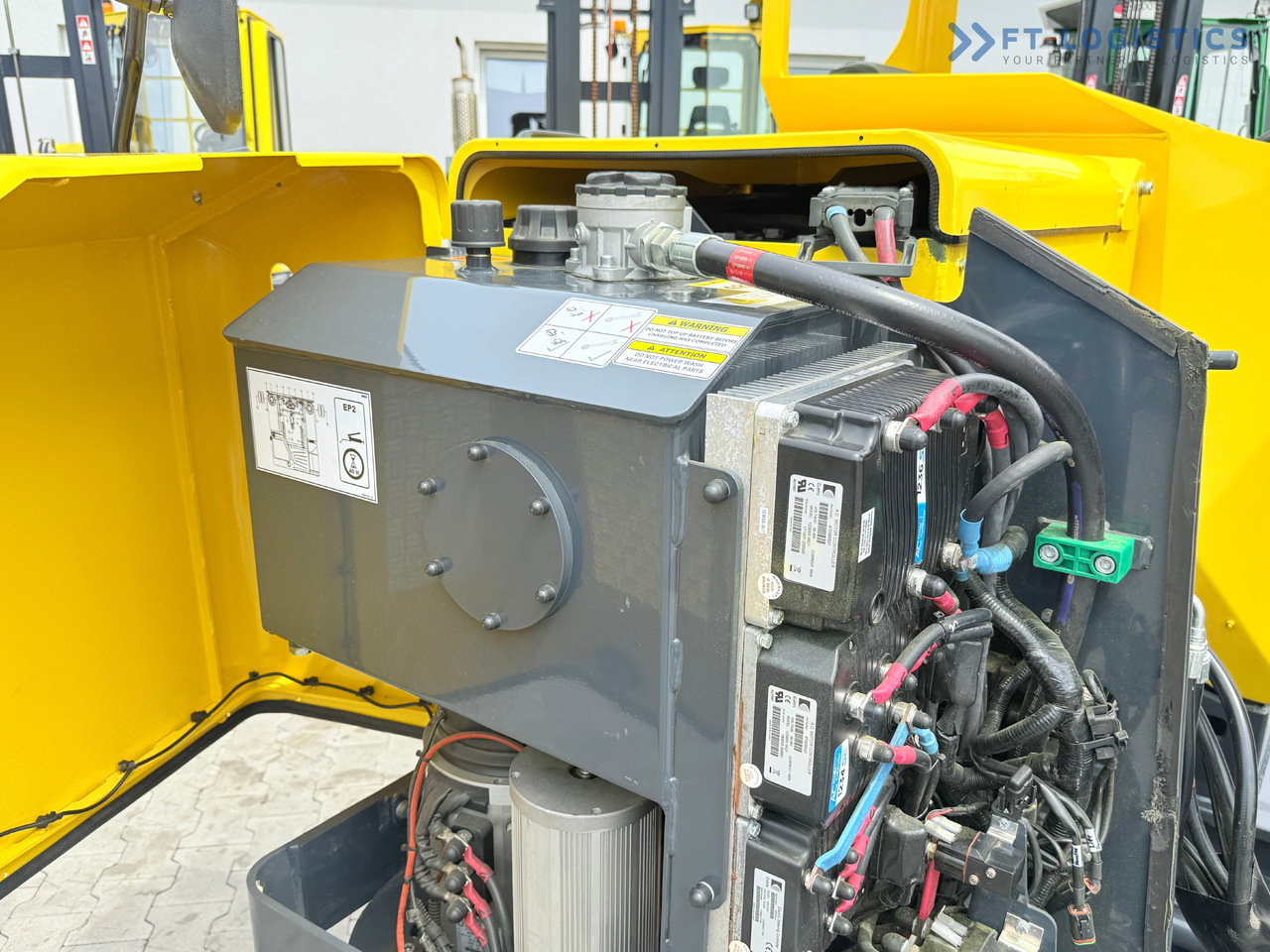 Empilhador de 4 vias nuevo COMBILIFT MR / ELECTRIC / TRIPLEX – 6000MM / FULL FREE LIFT / WIDE POSITIONER / FORK SIDESHIFT / ONLY 1400 HOURS / LIKE NEW [ Copy ] [ Copy ]: foto 19